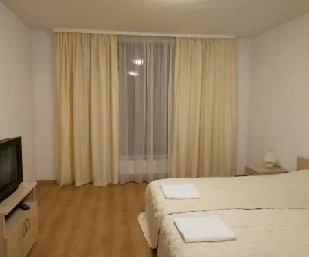 Aspen Golf D208 Razlog