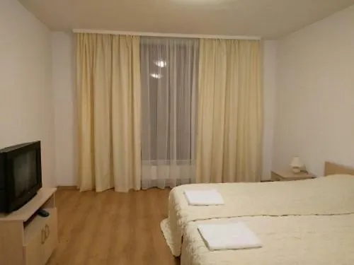 Aspen Golf D208 Razlog